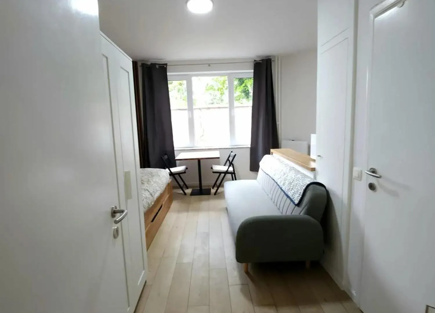Charming Studio In Saint Josse Ten Noode 30 M² Garden View Brussels Belgium