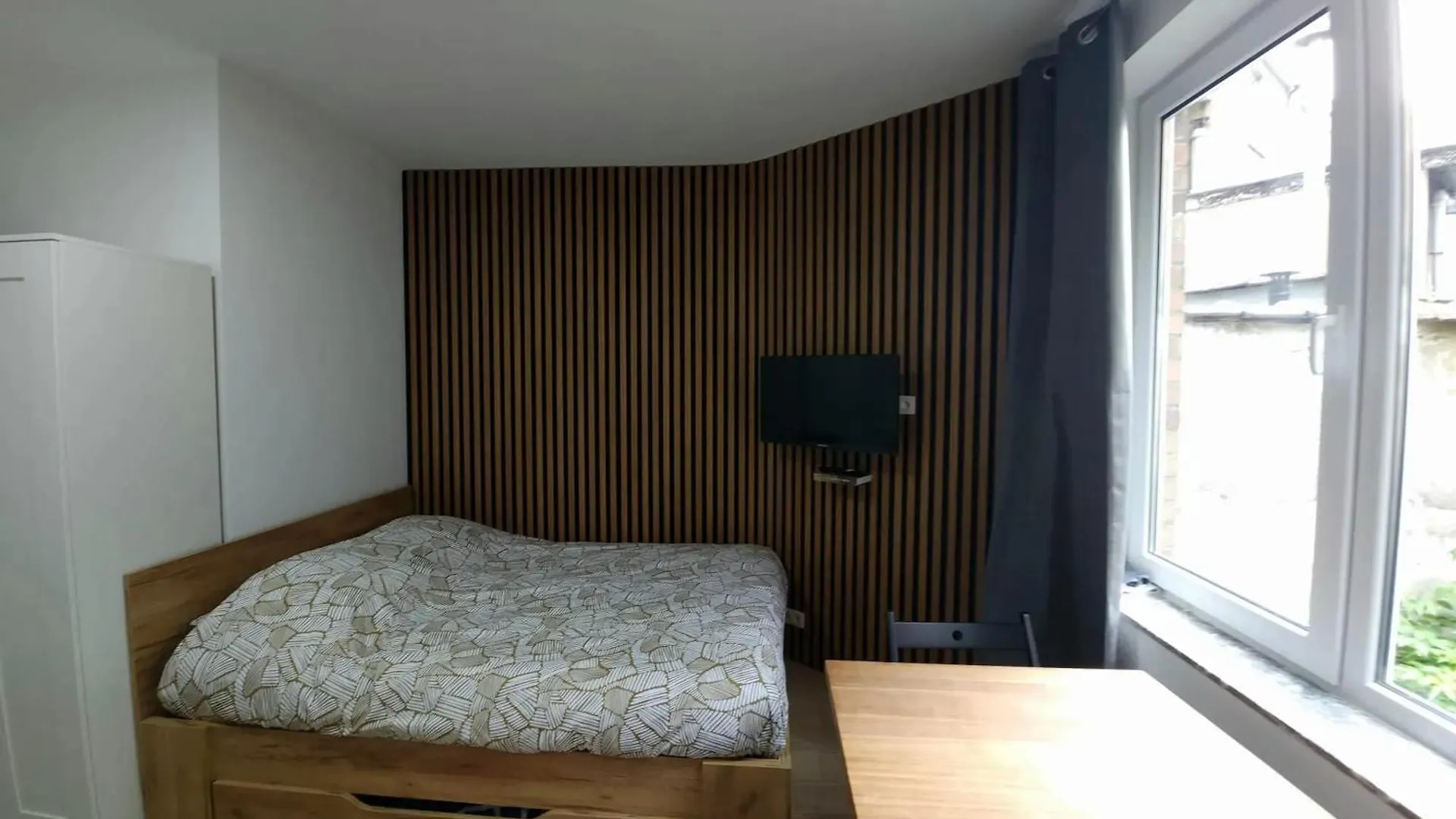Charming Studio In Saint Josse Ten Noode 30 M² Garden View Brussels Belgium