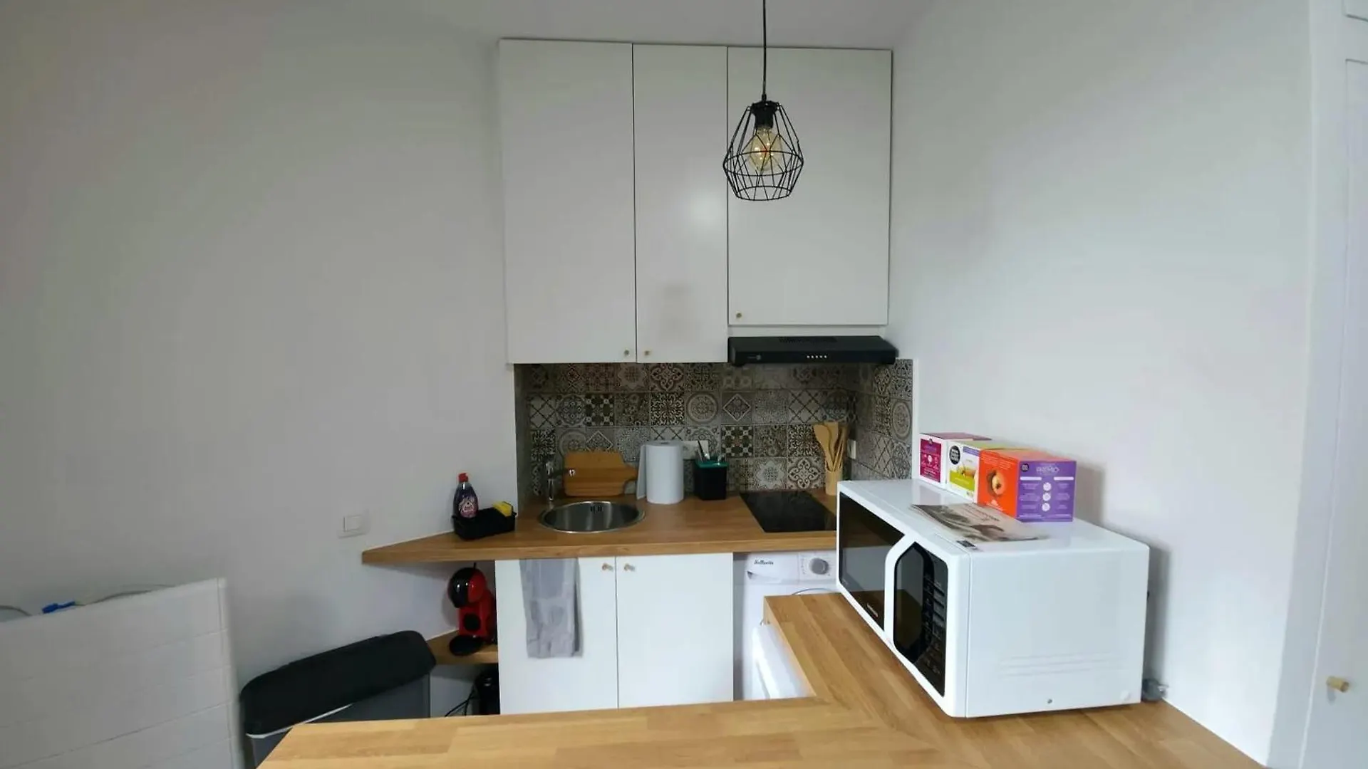 Charming Studio In Saint Josse Ten Noode 30 M² Garden View Brussels